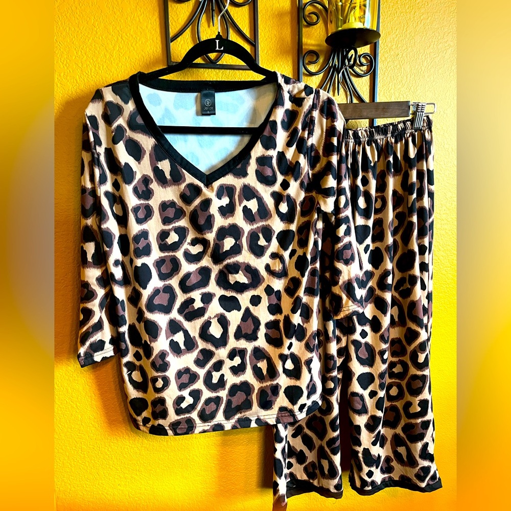 Jenzie Cheetah Print Pajamas, Large
